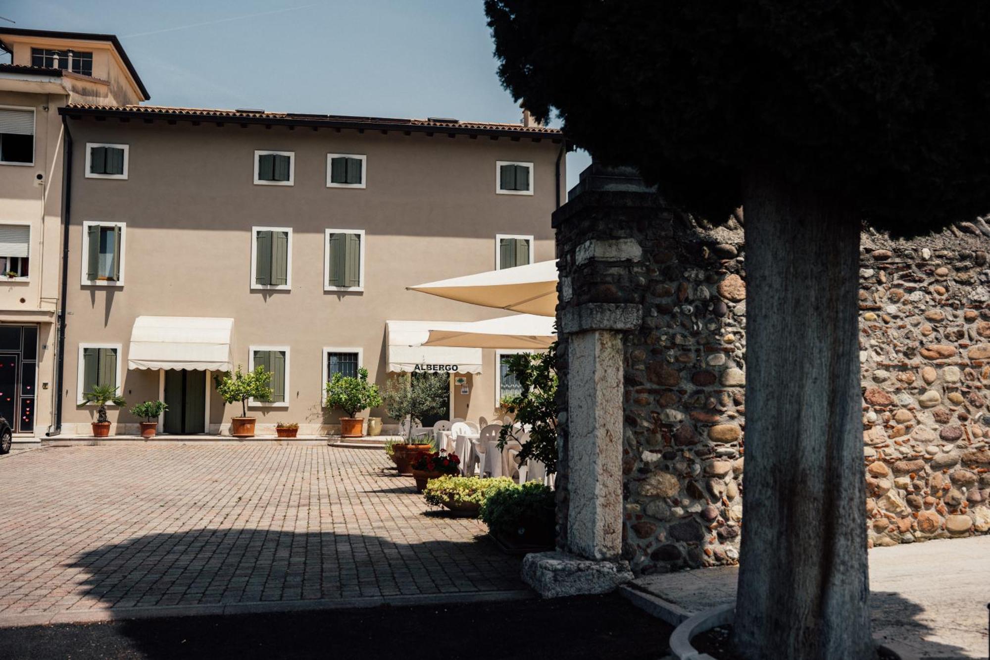 Albergo La Meridiana Castelnuovo del Garda Exteriör bild